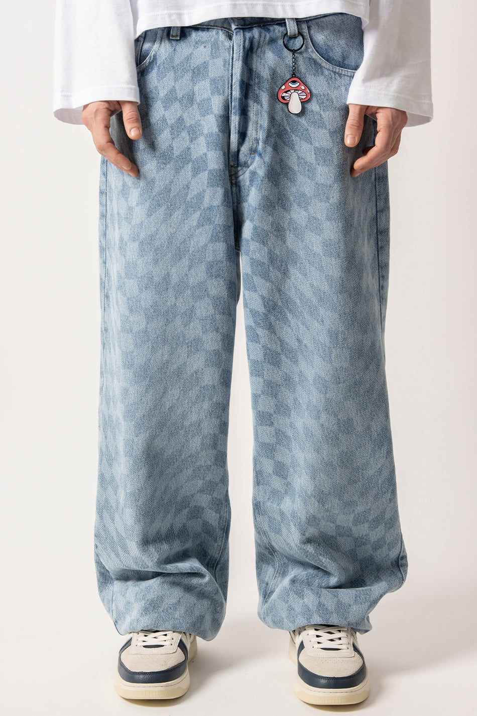 Lockere Denim-Hose mit Laser-Karomuster