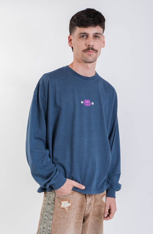 Washed Lotus Door Navy T-shirt