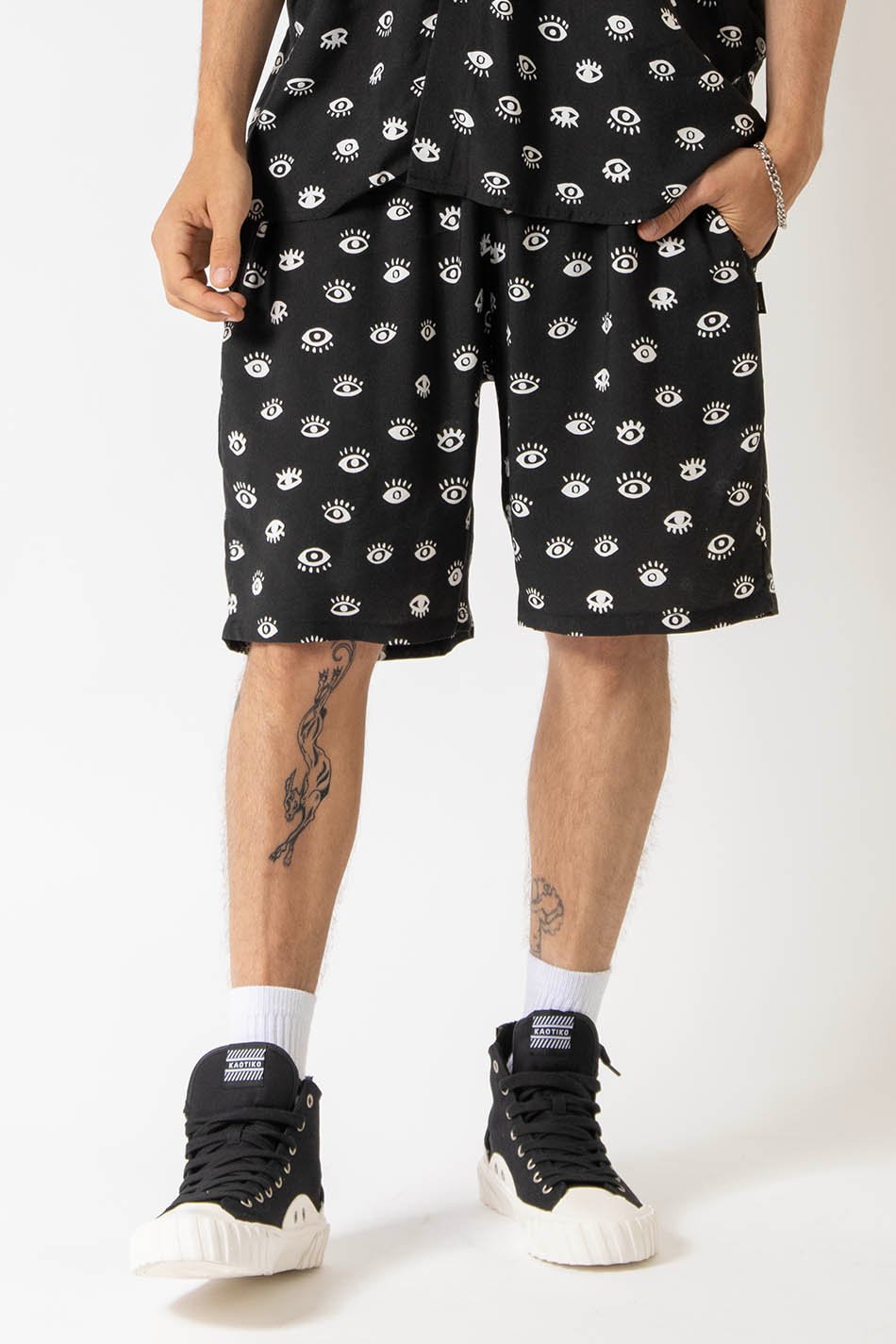 Eyes Shorts Schwarz