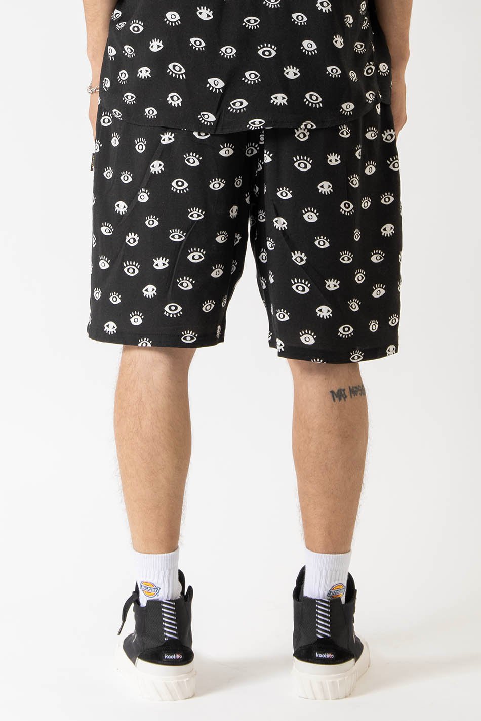 Eyes Shorts Schwarz